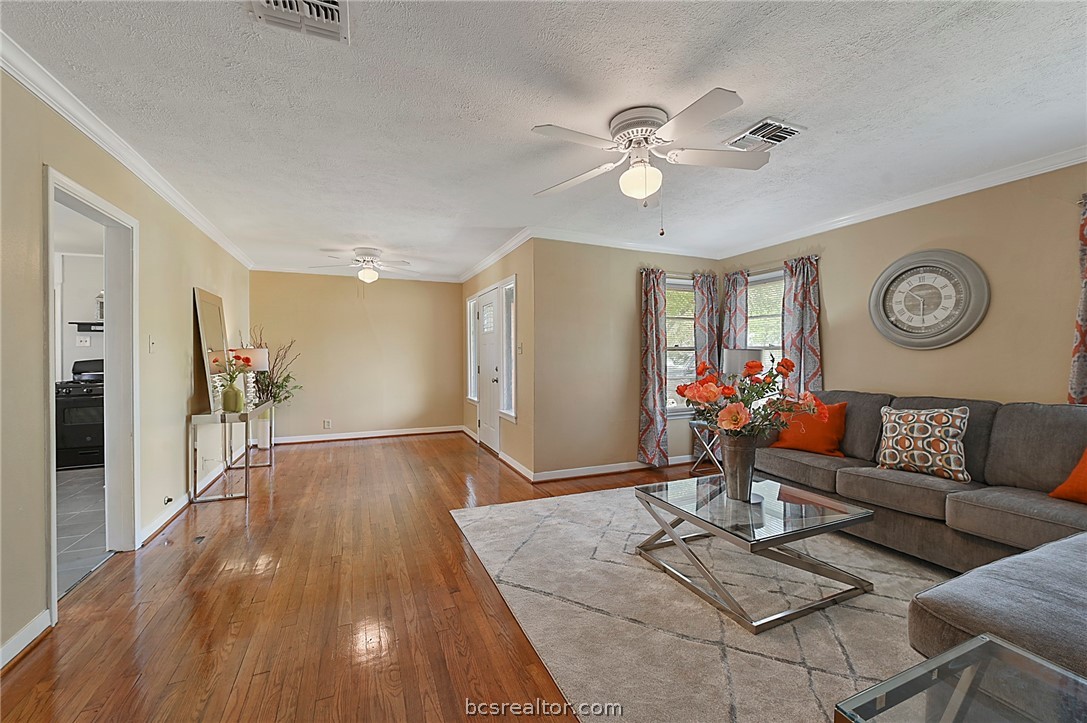 4300 Milam Street Bryan, TX 77801 - Photo 4 of 21