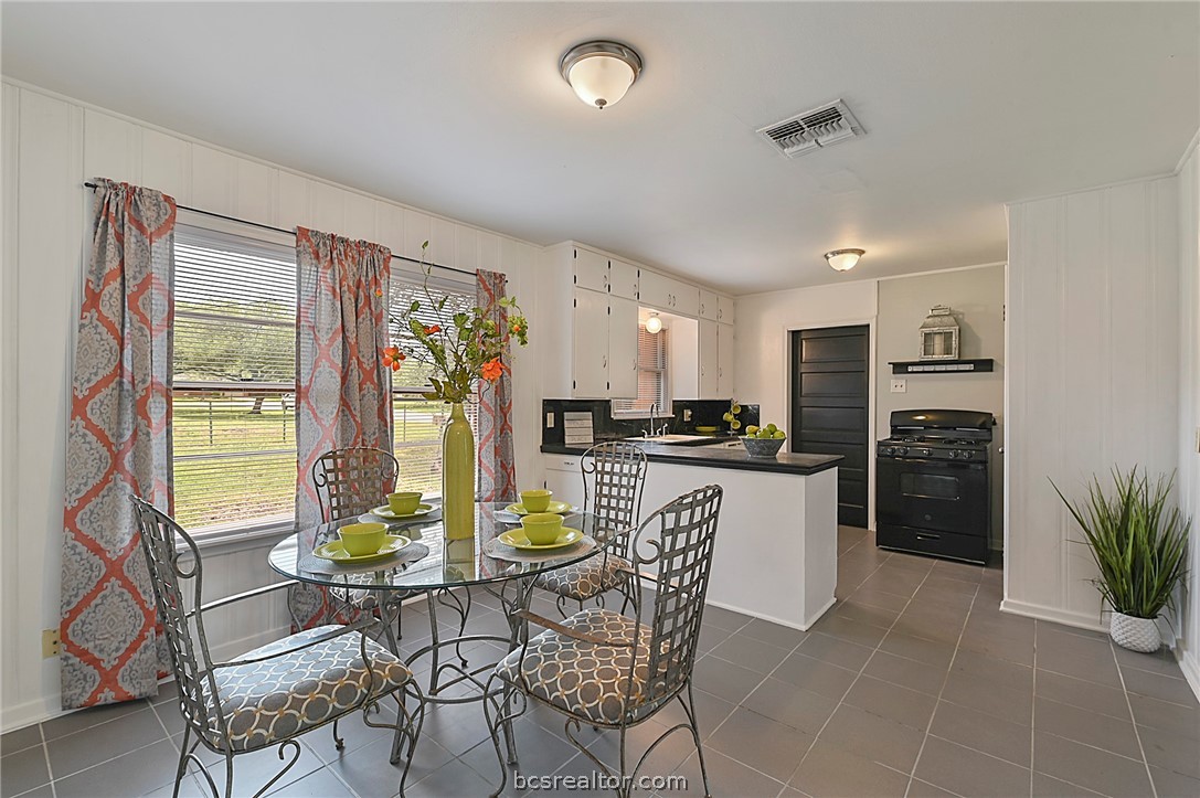 4300 Milam Street Bryan, TX 77801 - Photo 7 of 21