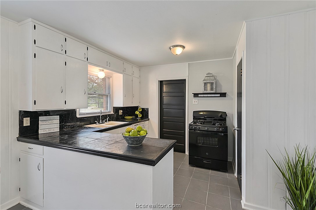 4300 Milam Street Bryan, TX 77801 - Photo 9 of 21