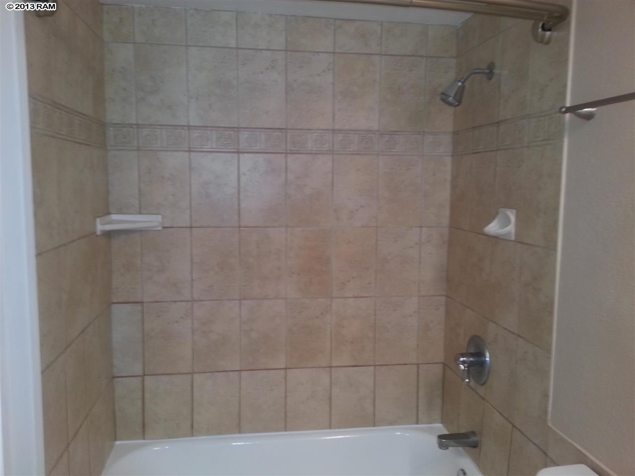 140 Uwapo Road, Unit 9104 Kihei, HI 96753 - Photo 21 of 27 a bathroom with a shower