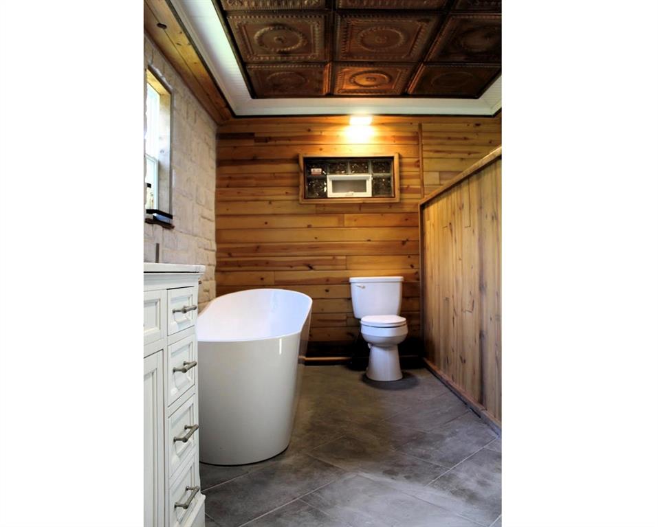 120 Poppy Lane Whitney, TX 76692 - Photo 7 of 12