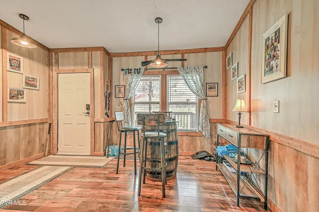 $285,000 | 1096 Old Elizabethton Highway, Bluff City, TN 37618