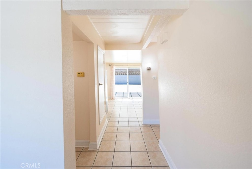 835 Raintree Place Vista, CA 92084 - Photo 4 of 42