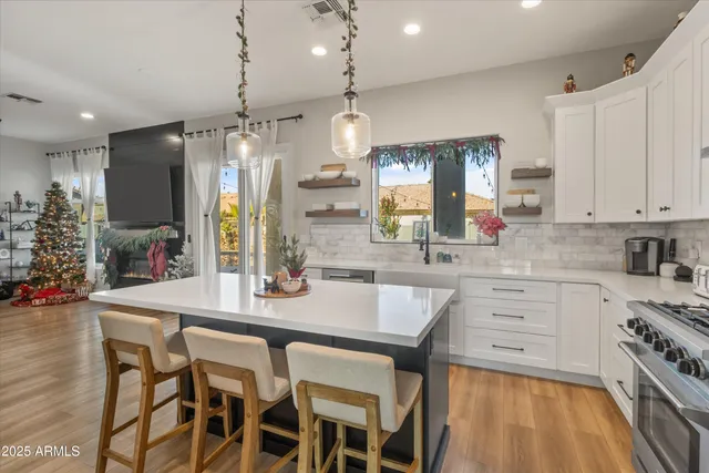 $825,000 | 230 East Arabian Drive, Gilbert, AZ 85296