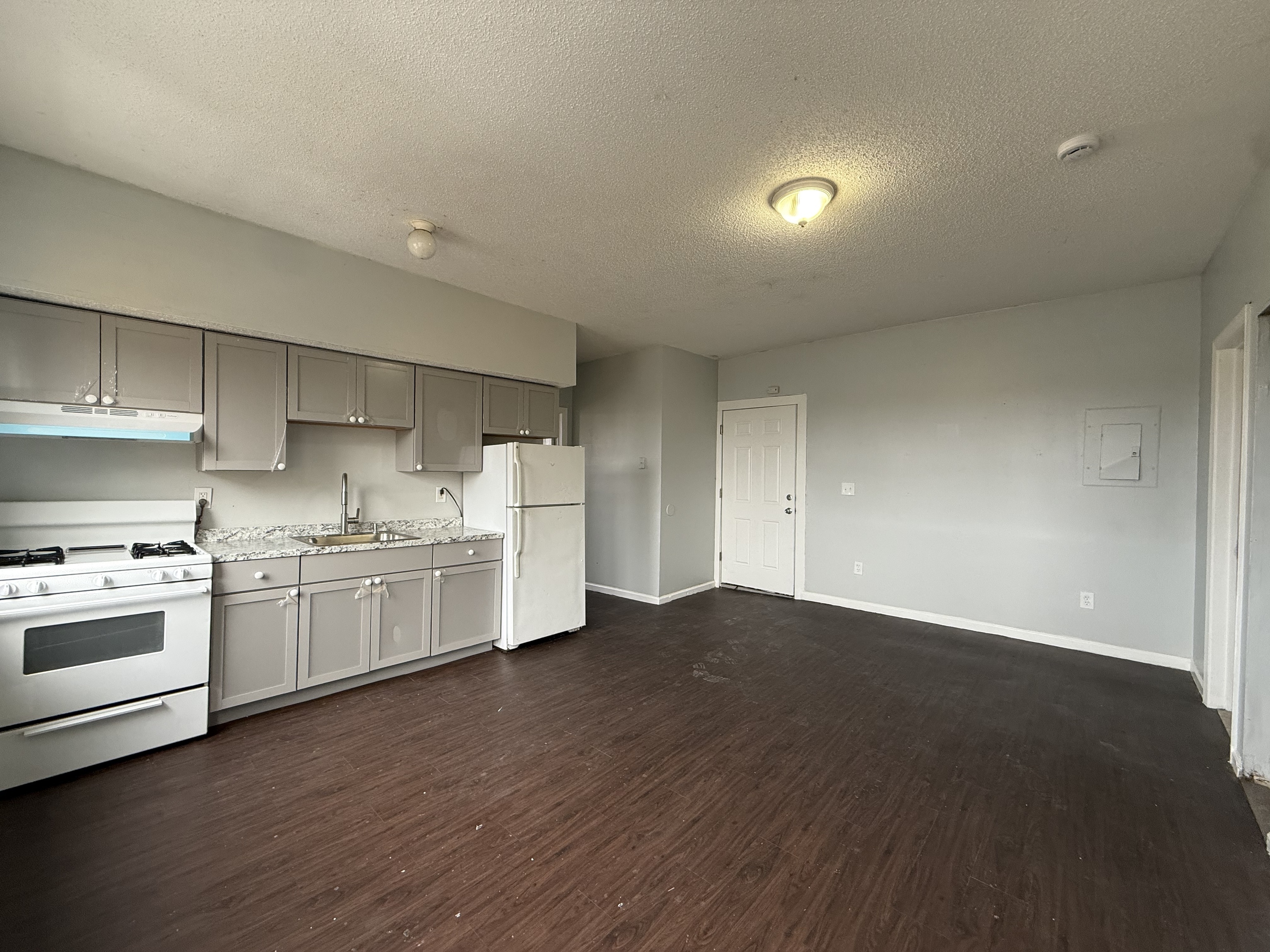 132 Locust Street, Unit 13 Waterbury, CT 06704 - Photo 4 of 12