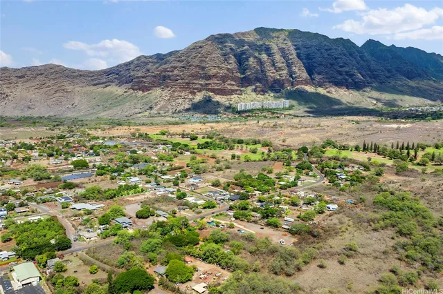 $1,649,000 | 84-425 Makaha Valley Road, Waianae, HI 96792