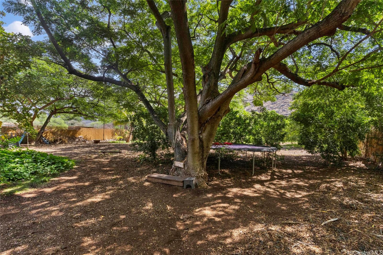 84-425 Makaha Valley Road Waianae, HI 96792 - Photo 3 of 22