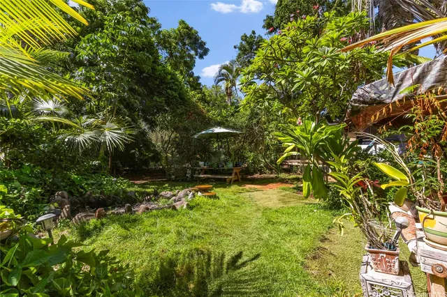 $1,649,000 | 84-425 Makaha Valley Road, Waianae, HI 96792