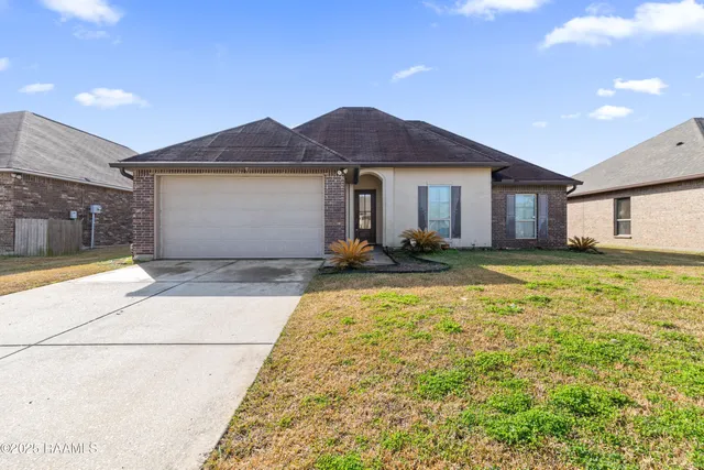 $200,000 | 103 Picket Lane, Rayne, LA 70578