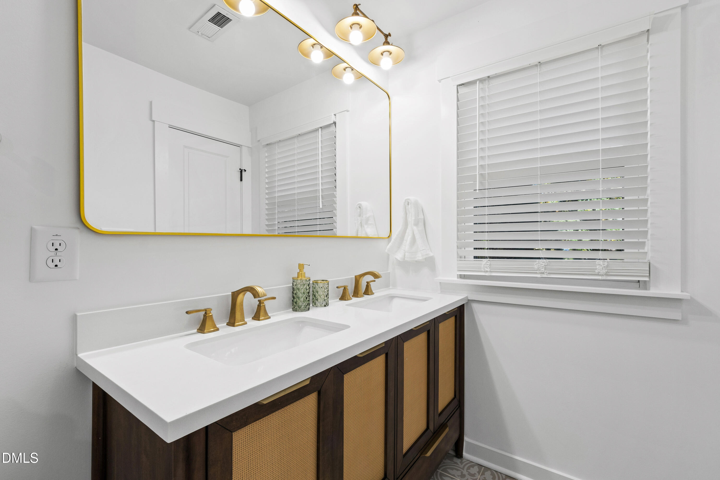 425 East Millbrook Road Raleigh, NC 27609 - Photo 20 of 53 Millbrook-28