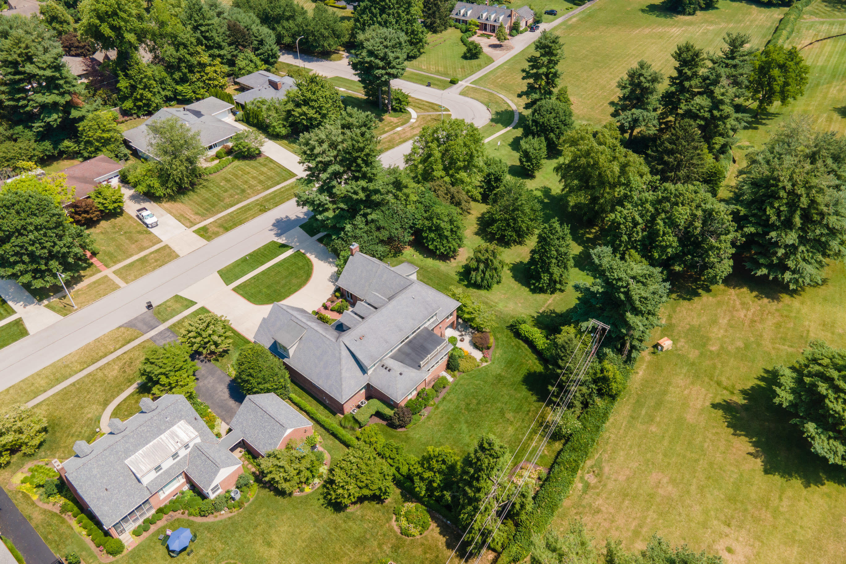 208 Clinton Road Lexington, KY 40502 - Photo 68 of 72 20220712-208-Clinton-Rd-drone-