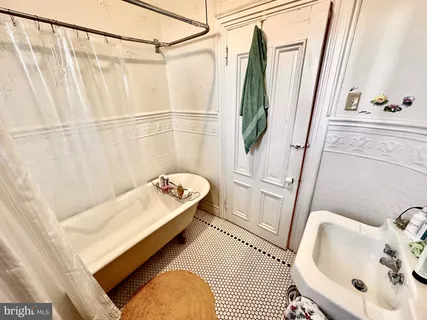 $1,325 | 312 West Seymour Street, Unit 2, Philadelphia, PA 19144