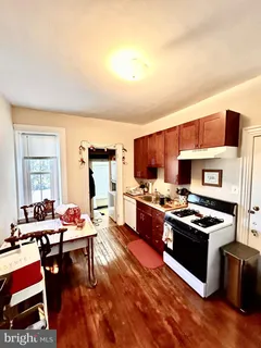 $1,325 | 312 West Seymour Street, Unit 2, Philadelphia, PA 19144