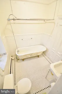 $1,325 | 312 West Seymour Street, Unit 2, Philadelphia, PA 19144