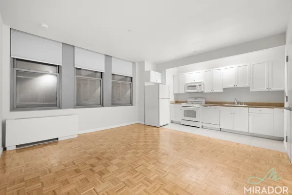 $3,500 | 15 Park Row, Unit 9G | Financial District
