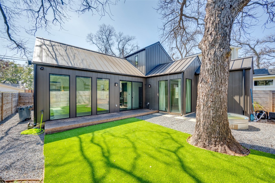 2615 Willow Street, Unit 2 Austin, TX 78702 - Photo 23 of 34