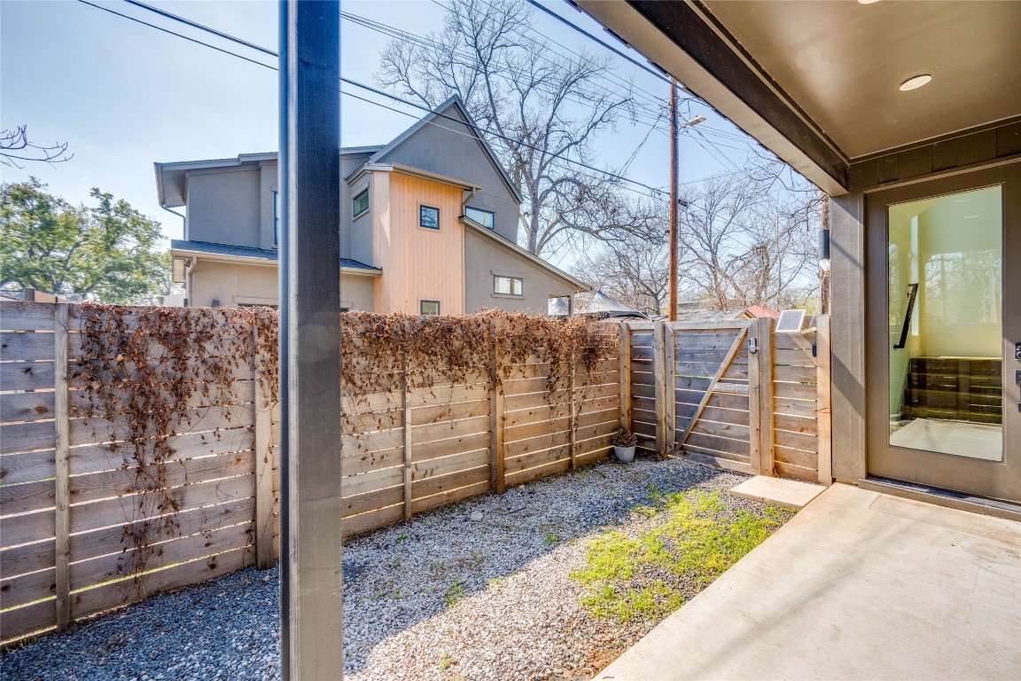 2615 Willow Street, Unit 2 Austin, TX 78702 - Photo 32 of 34