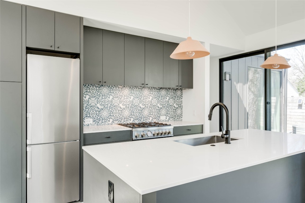 2615 Willow Street, Unit 2 Austin, TX 78702 - Photo 4 of 34