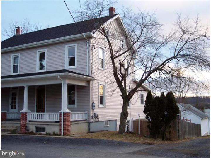 46 Montello Road Reading, PA 19608 - Photo 2 of 21