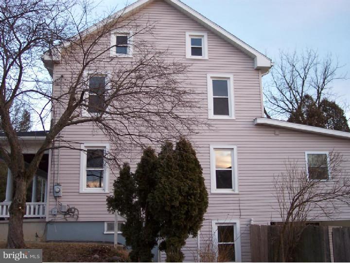 46 Montello Road Reading, PA 19608 - Photo 4 of 21