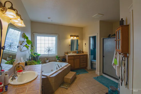 $849,900 | 2580 Sand Hollow Road, Caldwell, ID 83607