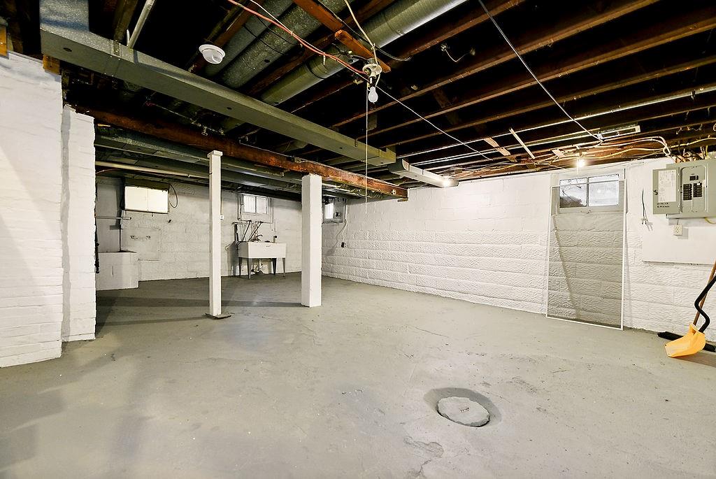 3518 7th Avenue Beaver Falls, PA 15010 - Photo 24 of 28 a view of empty room with white walls