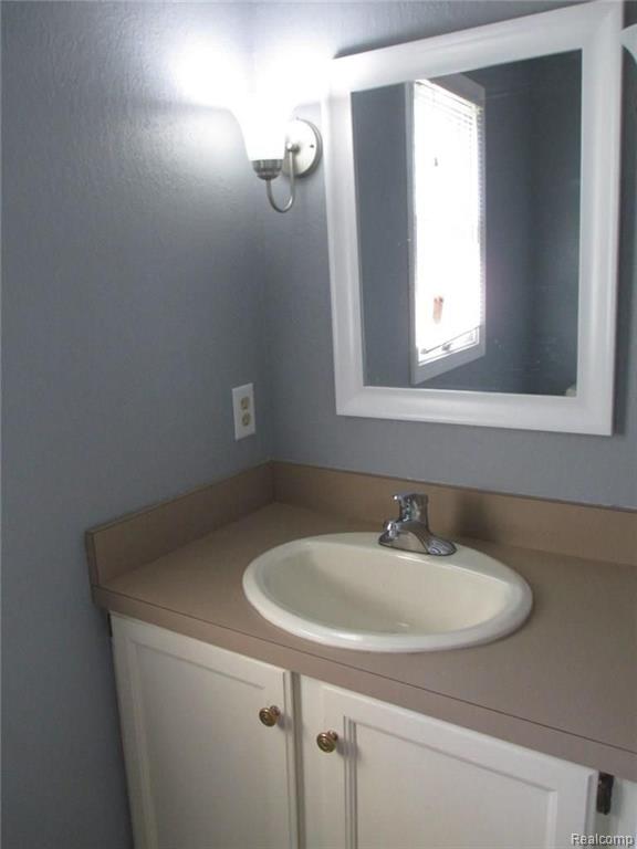 2415 Rancroft Beat Rochester, MI 48306 - Photo 19 of 30