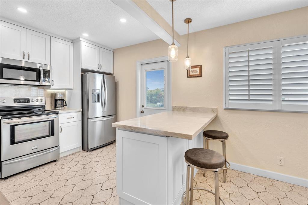 5800 Northwest 83rd Terrace Tamarac, FL 33321 - Photo 12 of 38