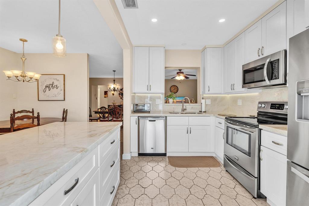 5800 Northwest 83rd Terrace Tamarac, FL 33321 - Photo 13 of 38