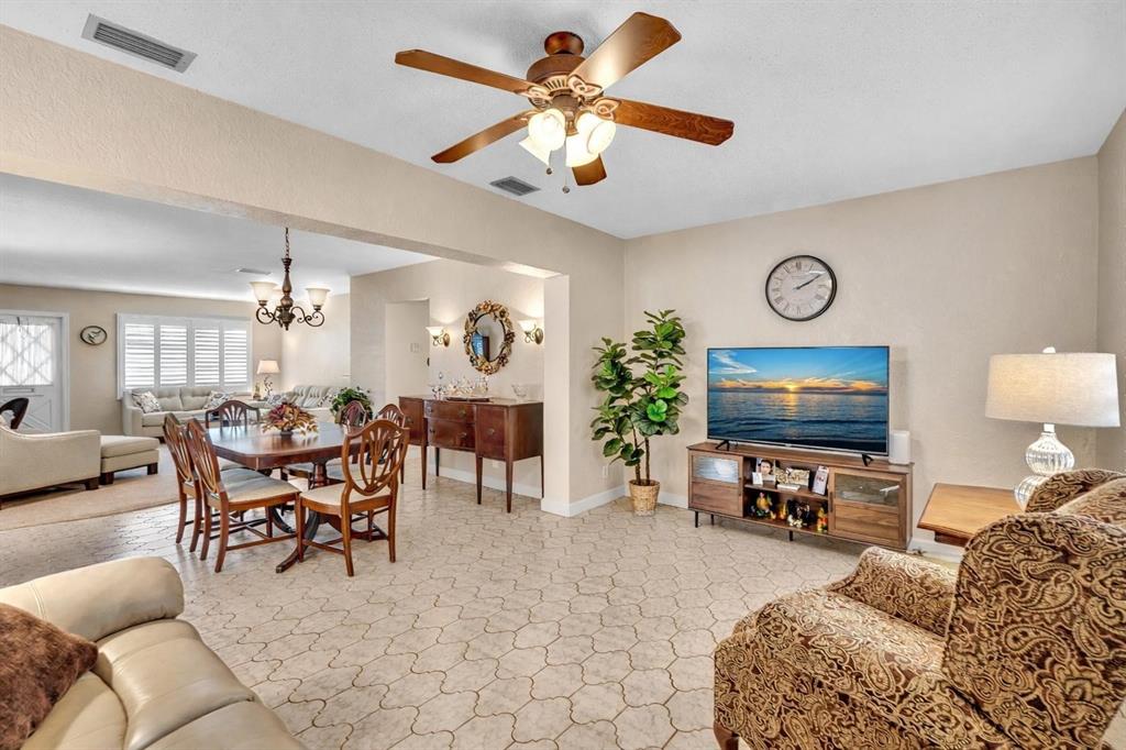 5800 Northwest 83rd Terrace Tamarac, FL 33321 - Photo 18 of 38