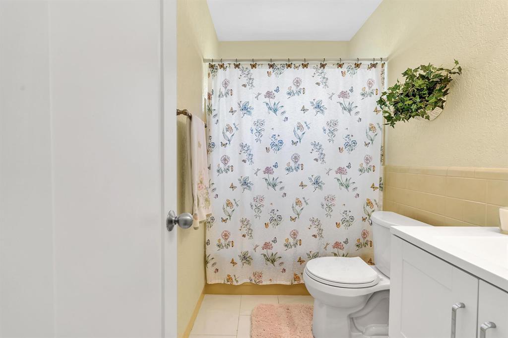 5800 Northwest 83rd Terrace Tamarac, FL 33321 - Photo 29 of 38