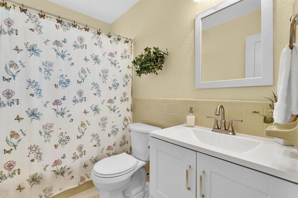 5800 Northwest 83rd Terrace Tamarac, FL 33321 - Photo 30 of 38