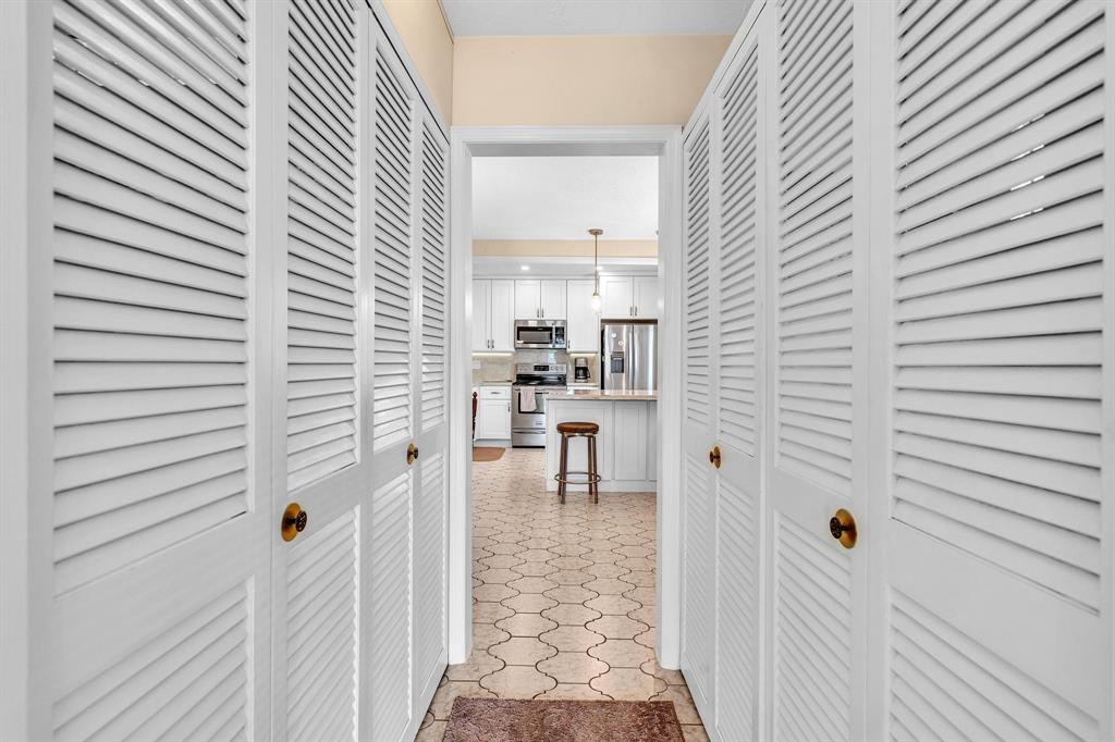 5800 Northwest 83rd Terrace Tamarac, FL 33321 - Photo 6 of 38