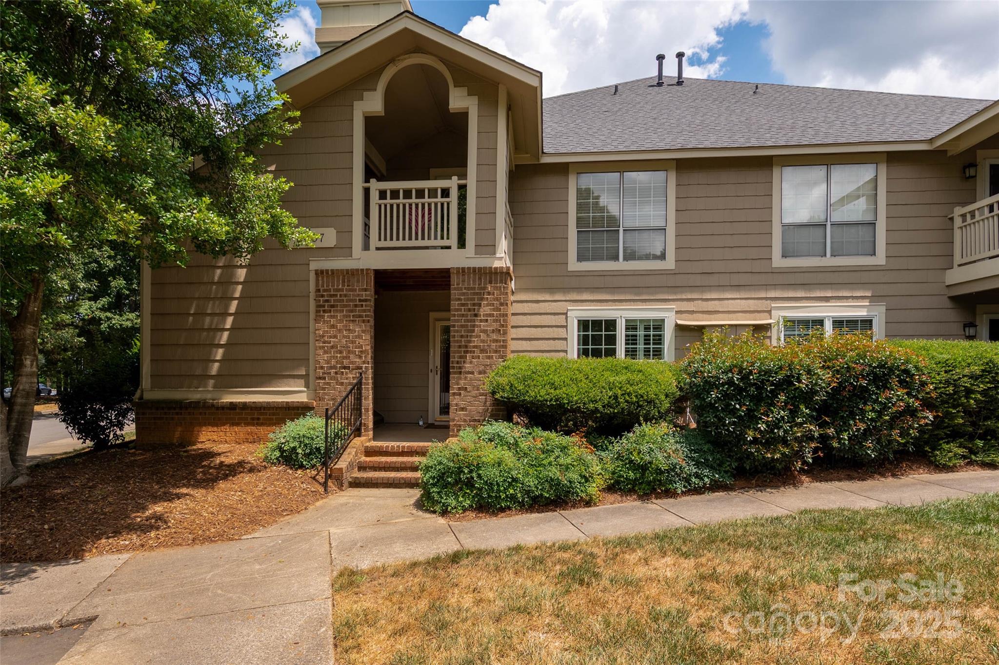5007 Sharon Road, Unit I Charlotte, NC 28210 - Photo 3 of 26 Gallery Image 3