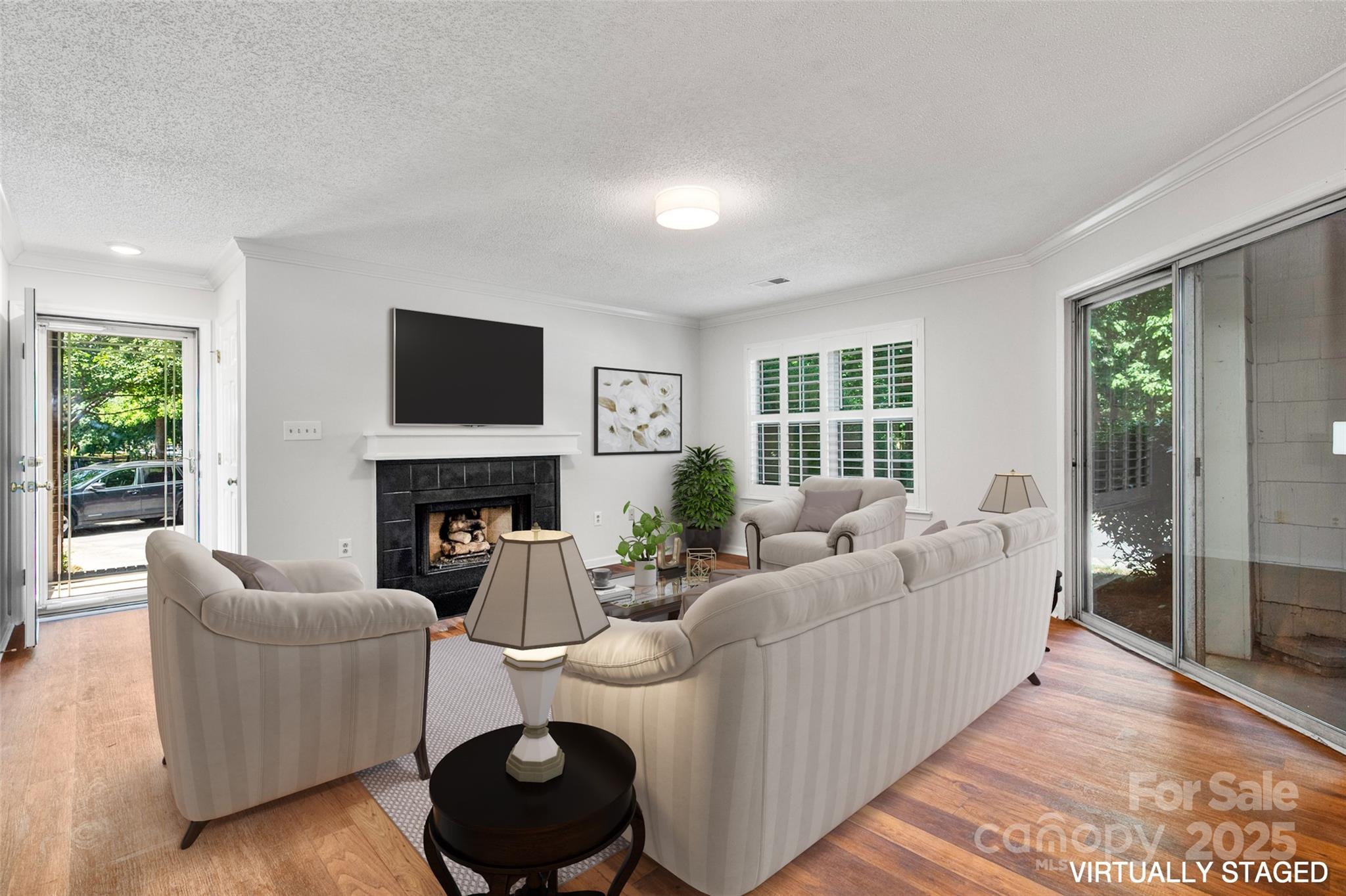 5007 Sharon Road, Unit I Charlotte, NC 28210 - Photo 4 of 26 Gallery Image 4