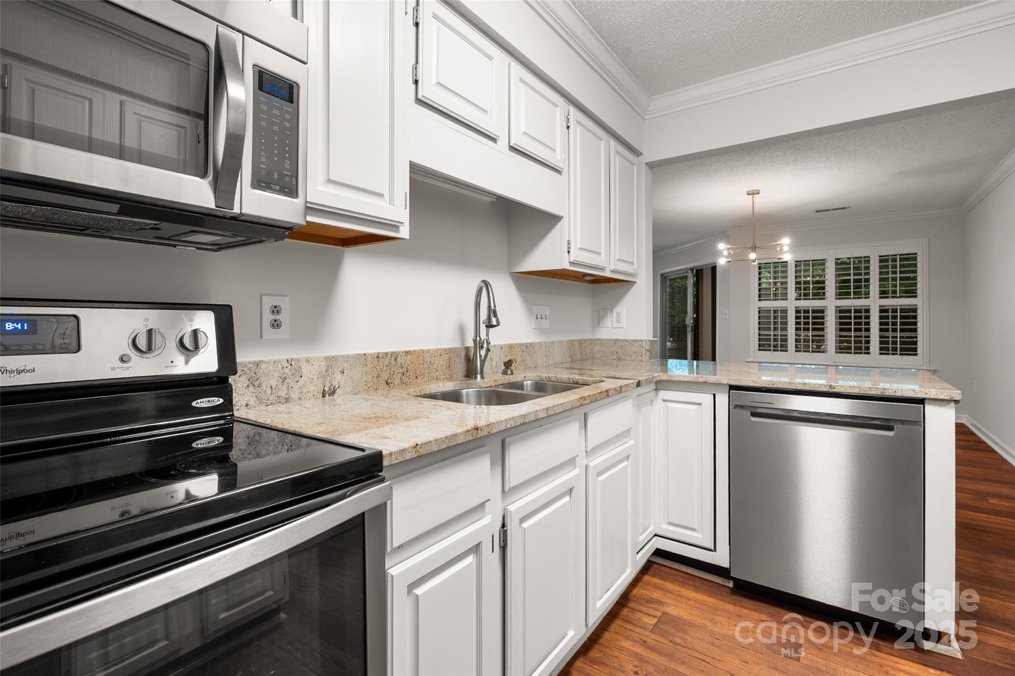 5007 Sharon Road, Unit I Charlotte, NC 28210 - Photo 9 of 26 Gallery Image 9