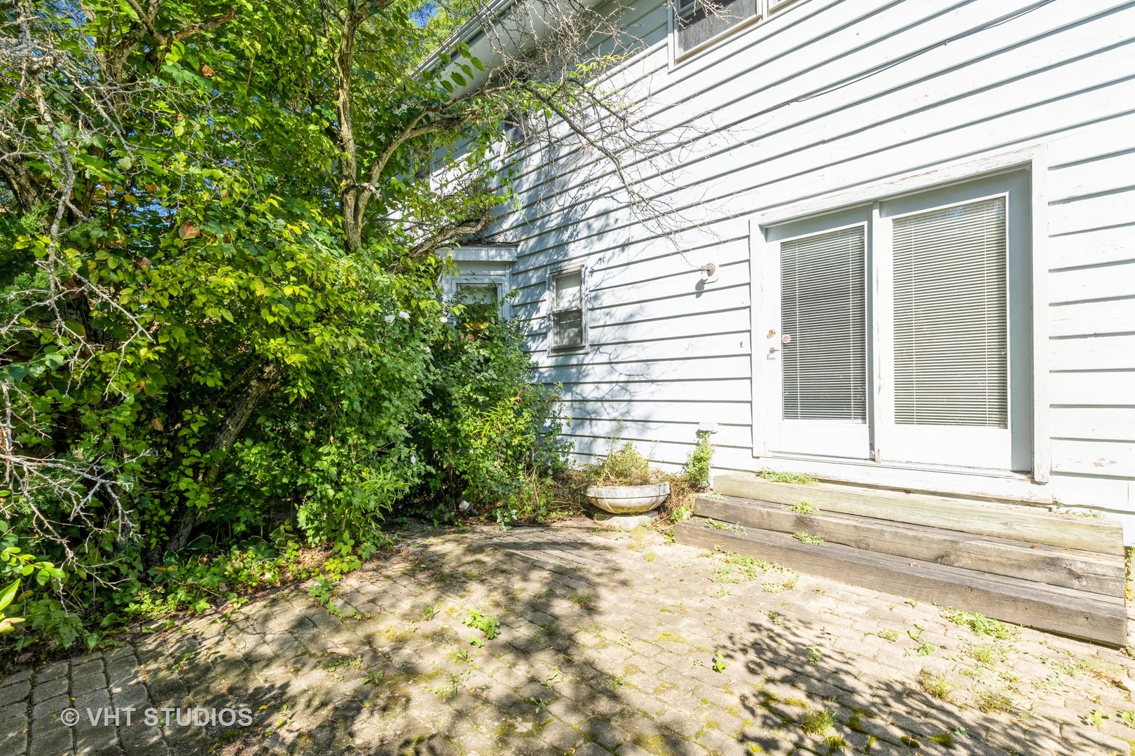 1335 Zange Drive Algonquin, IL 60102 - Photo 21 of 22 a view of a house with a yard and sitting area