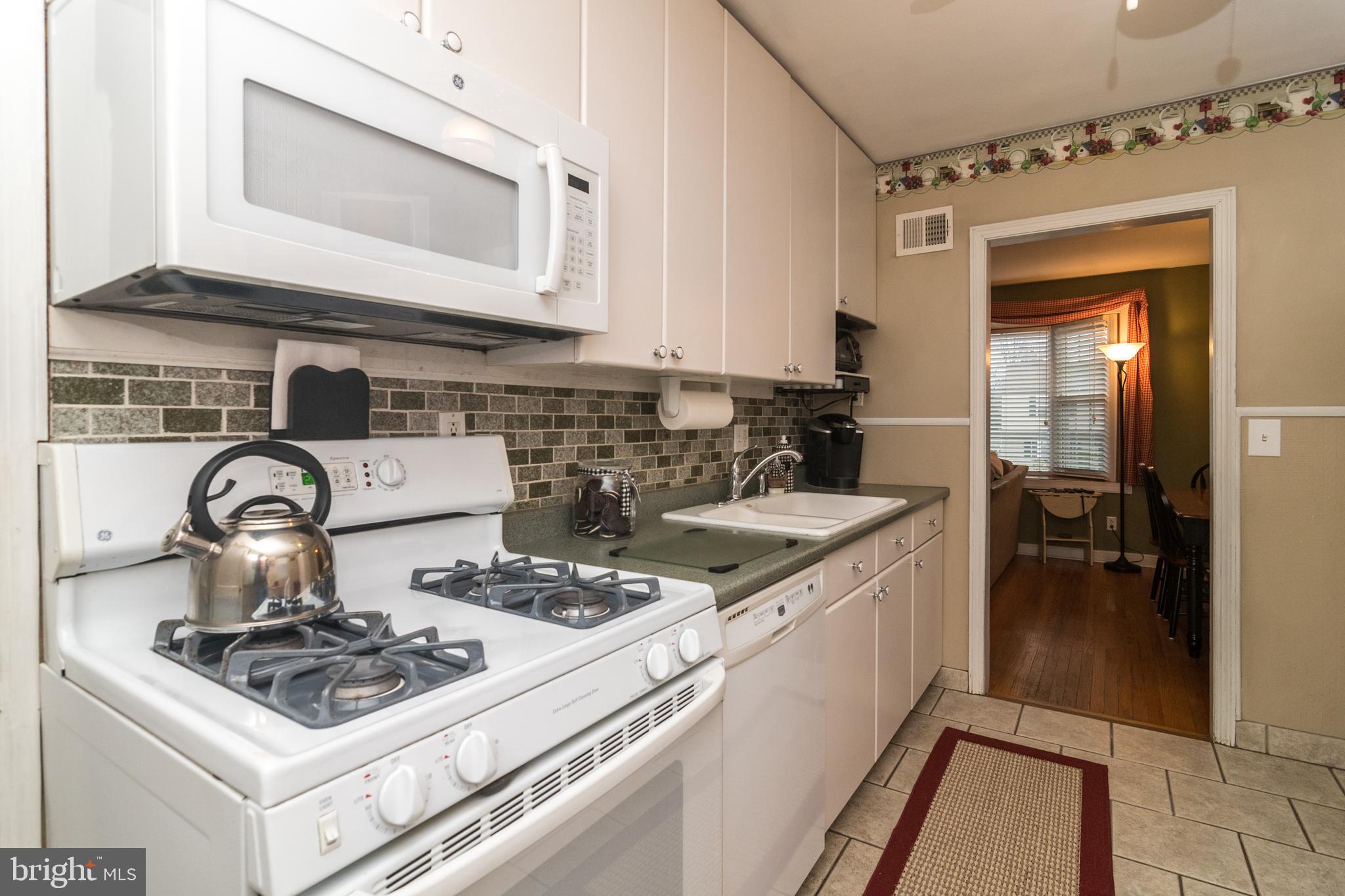 1902 Carton Road Hatboro, PA 19040 - Photo 15 of 45 Gas cooking