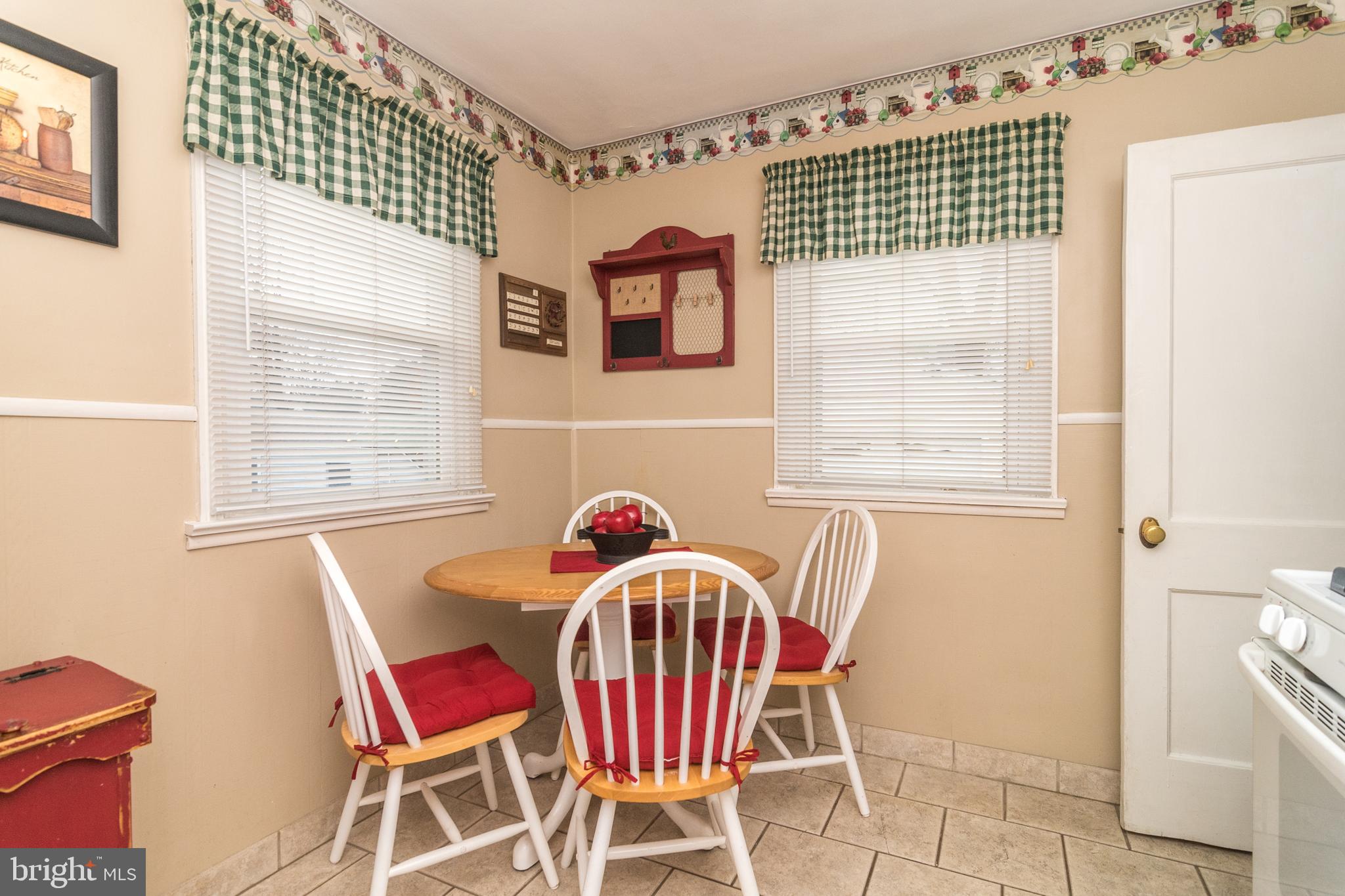1902 Carton Road Hatboro, PA 19040 - Photo 17 of 45 eat in kitchen