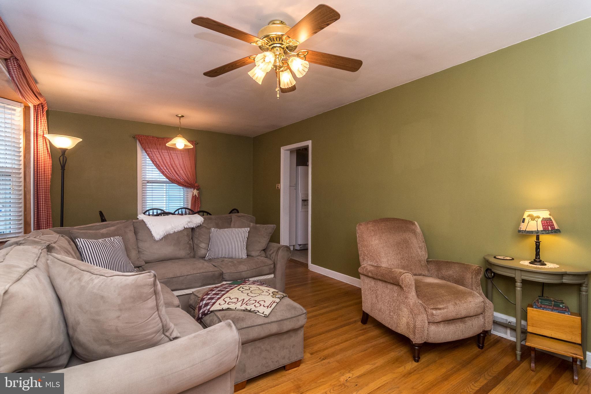 1902 Carton Road Hatboro, PA 19040 - Photo 7 of 45 Living room