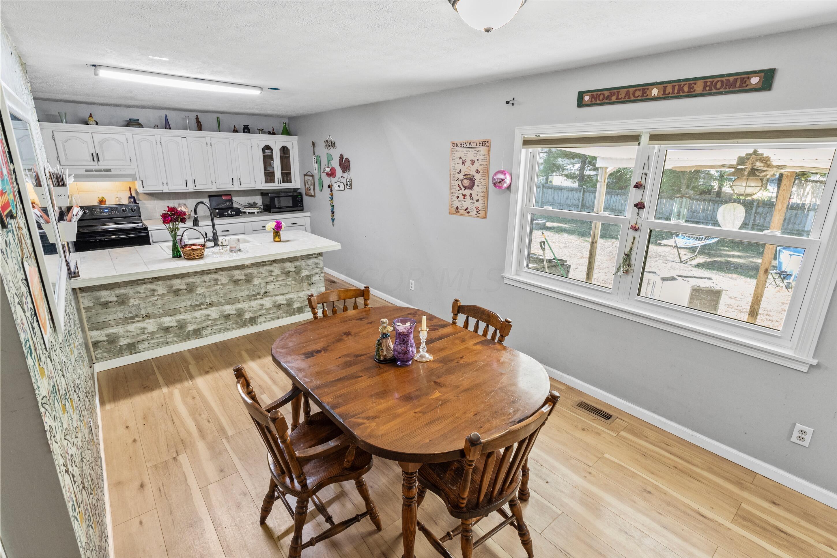 475 Dunkle Road Circleville, OH 43113 - Photo 7 of 27 Dining Area/Eating Area/Kitchen