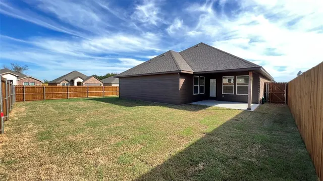 $1,900 | 602 Tippit Lane, Greenville, TX 75402