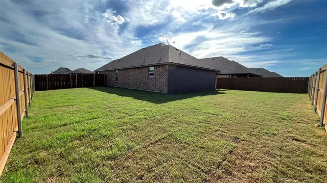 $1,900 | 602 Tippit Lane, Greenville, TX 75402