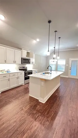 $1,900 | 602 Tippit Lane, Greenville, TX 75402