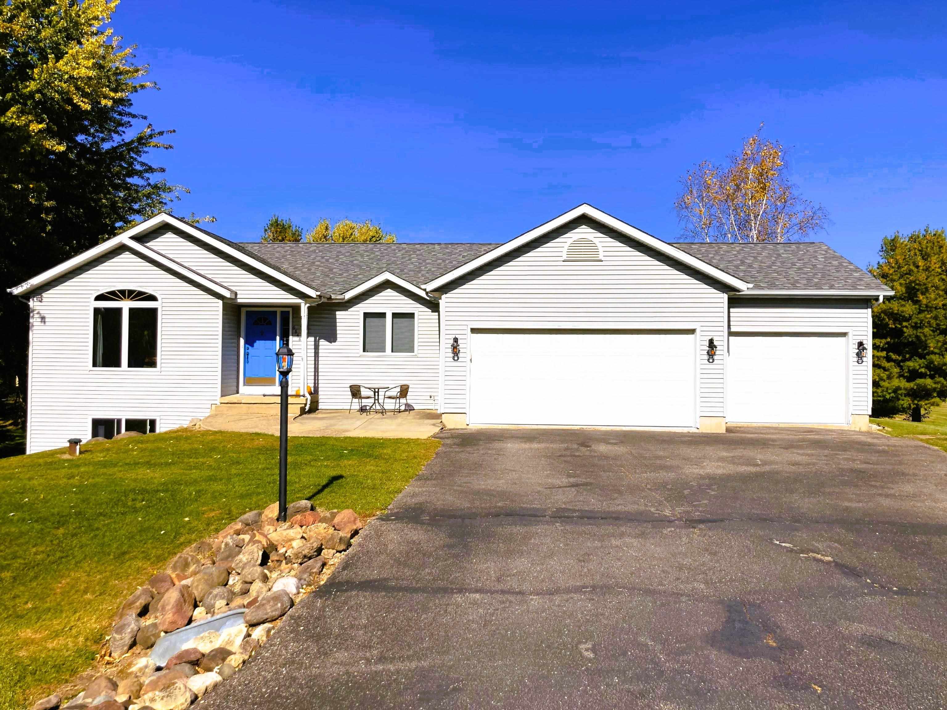 6848 Moonlight Circle Sun Prairie, WI 53590 - Photo 14 of 80