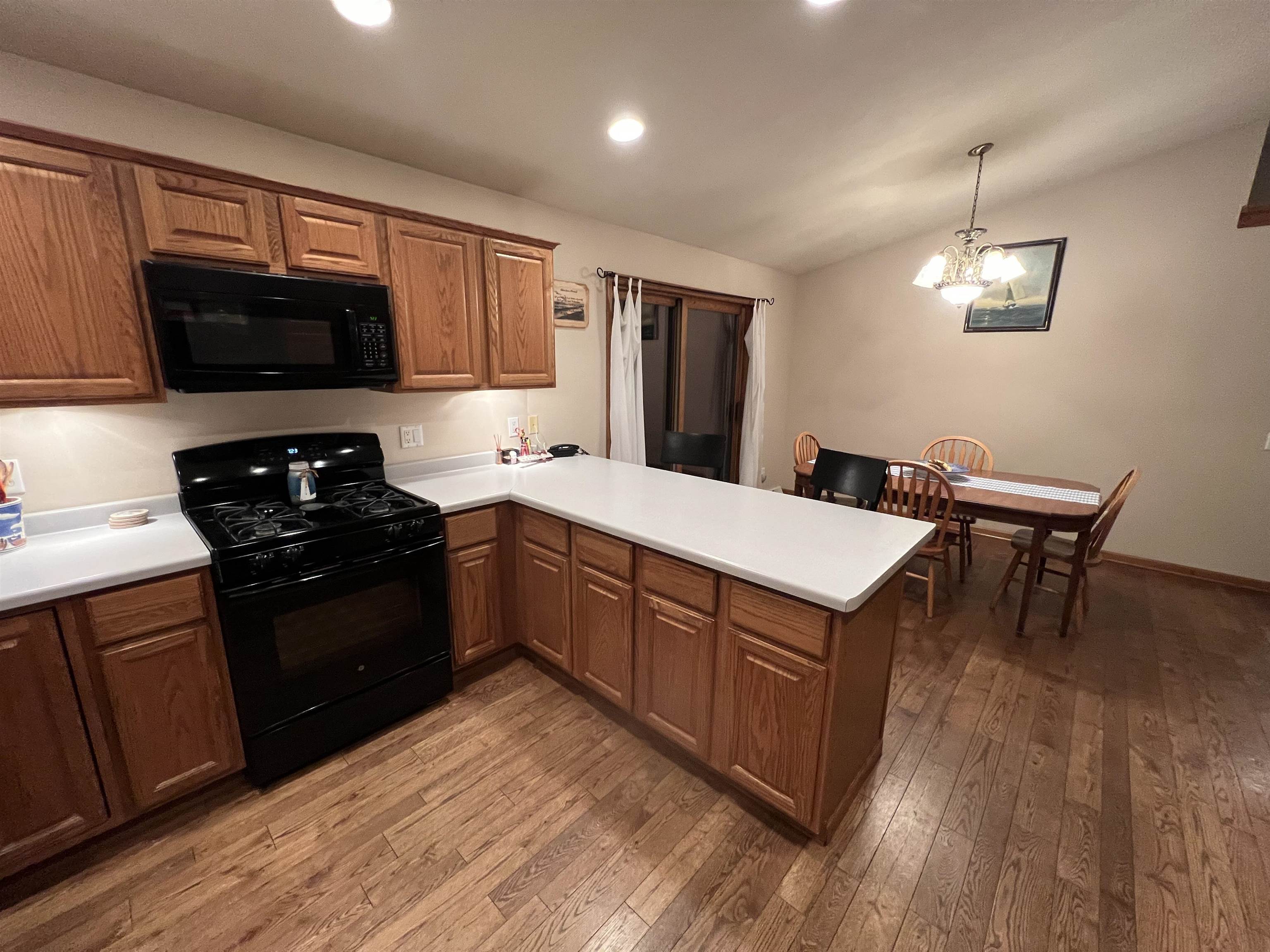 6848 Moonlight Circle Sun Prairie, WI 53590 - Photo 7 of 80