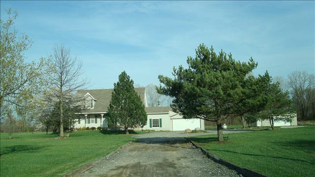 12544 Sumpter Road Carleton, MI 48117 - Photo 3 of 16 20093513-2.JPG