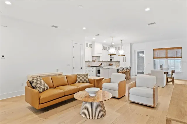 $1,485,000 | 334 11th Avenue Northeast, St. Petersburg, FL 33701