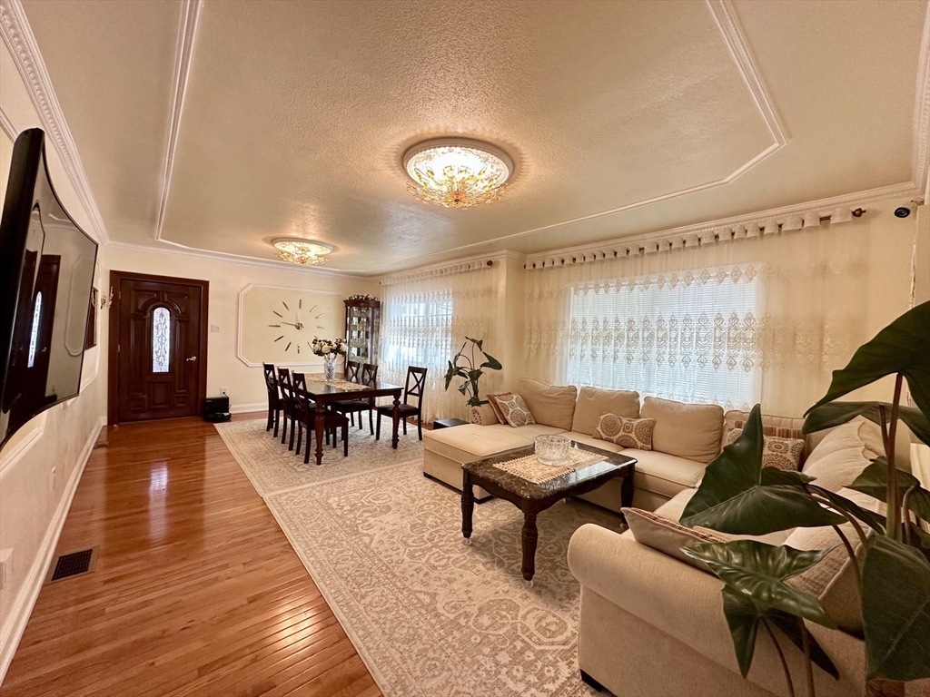 94 Baldwin Street West Springfield, MA 01089 - Photo 3 of 40 Gallery Image 3
