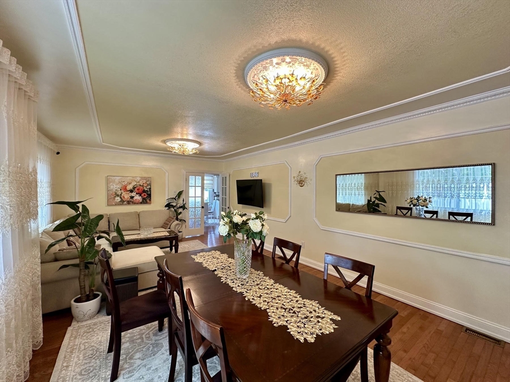 94 Baldwin Street West Springfield, MA 01089 - Photo 5 of 40 Gallery Image 5